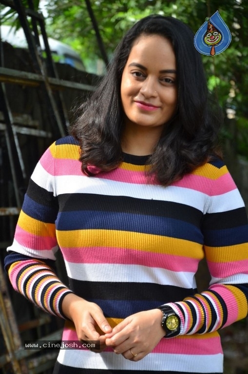 Suja Varunee Stills - 14 / 16 photos