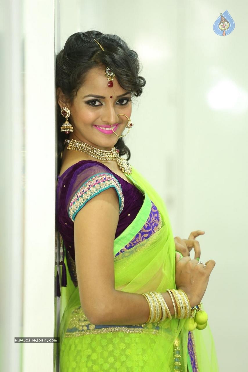 Sujaritha Stills - 57 / 63 photos