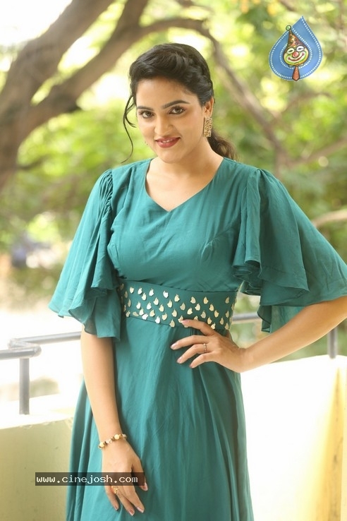 Sukrutha Stills - 9 / 38 photos