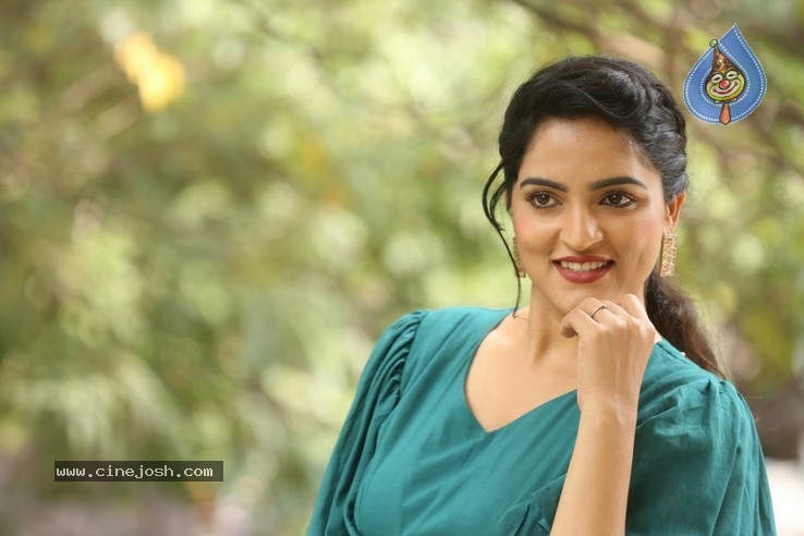 Sukrutha Stills - 15 / 38 photos