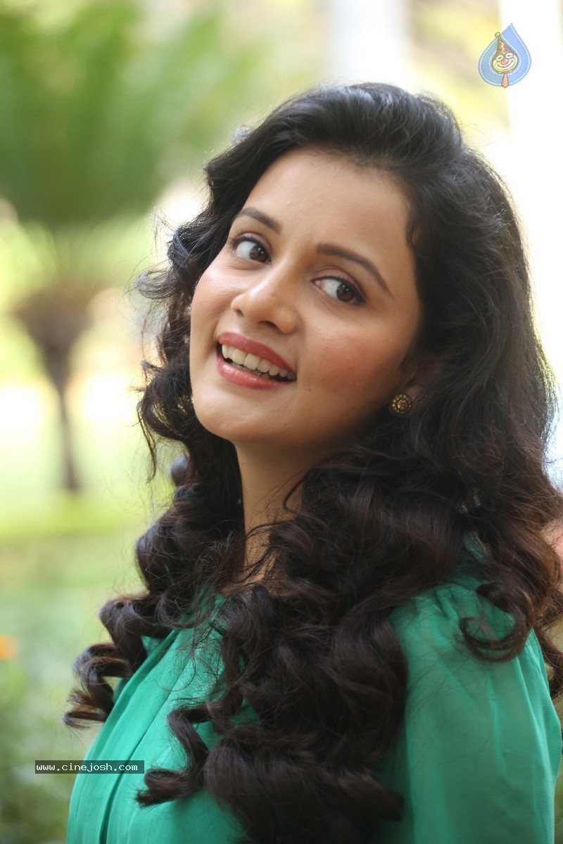 Sulagna Panigrahi Stills - 10 / 123 photos