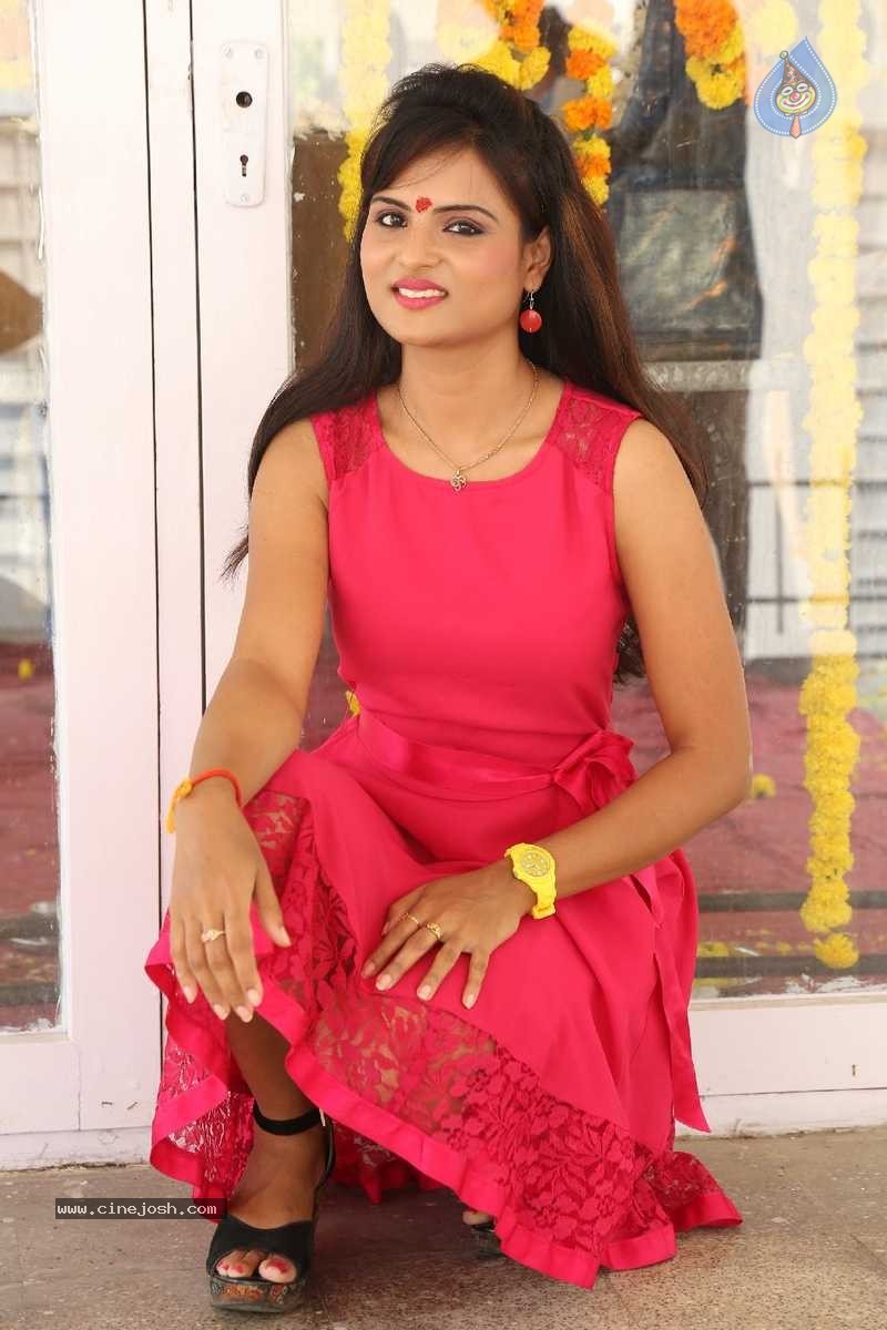 Suma New Stills - 49 / 52 photos