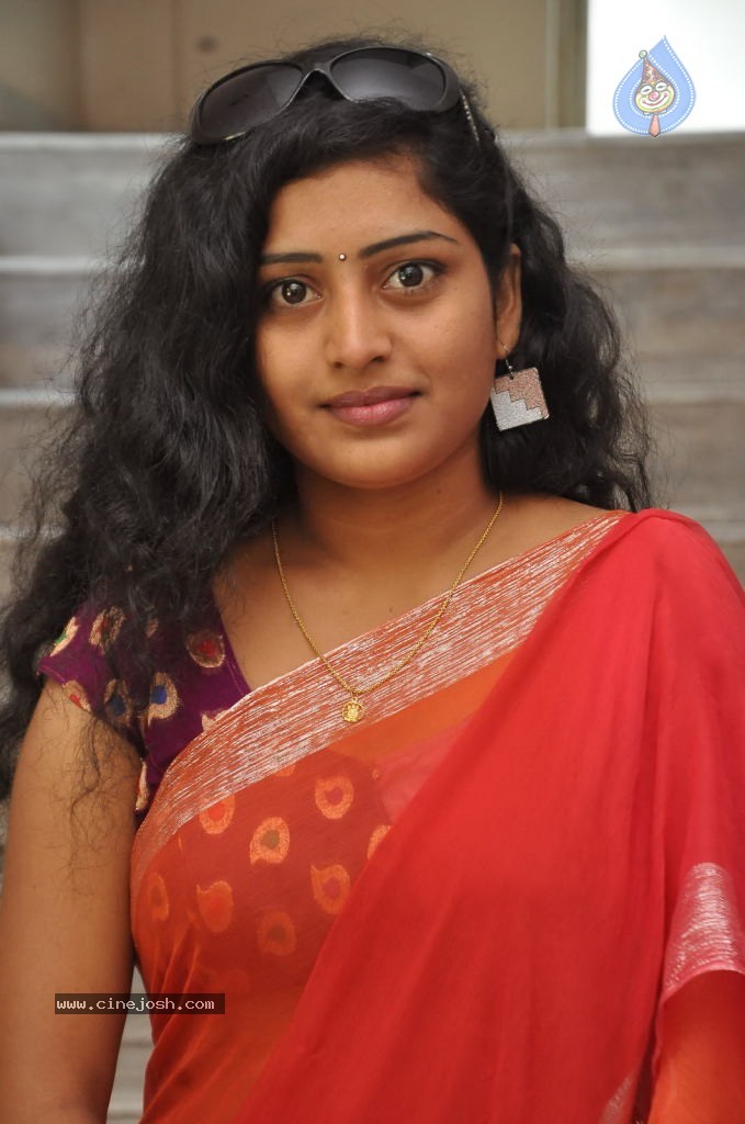 Suneetha Stills - 1 / 16 photos