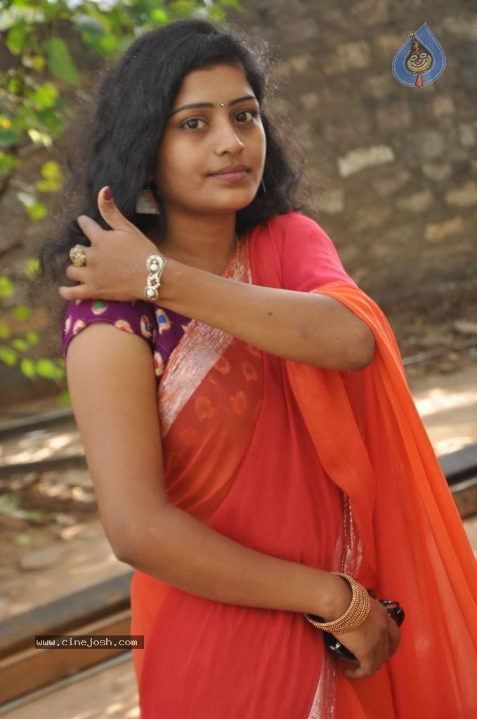 Suneetha Stills - 15 / 16 photos