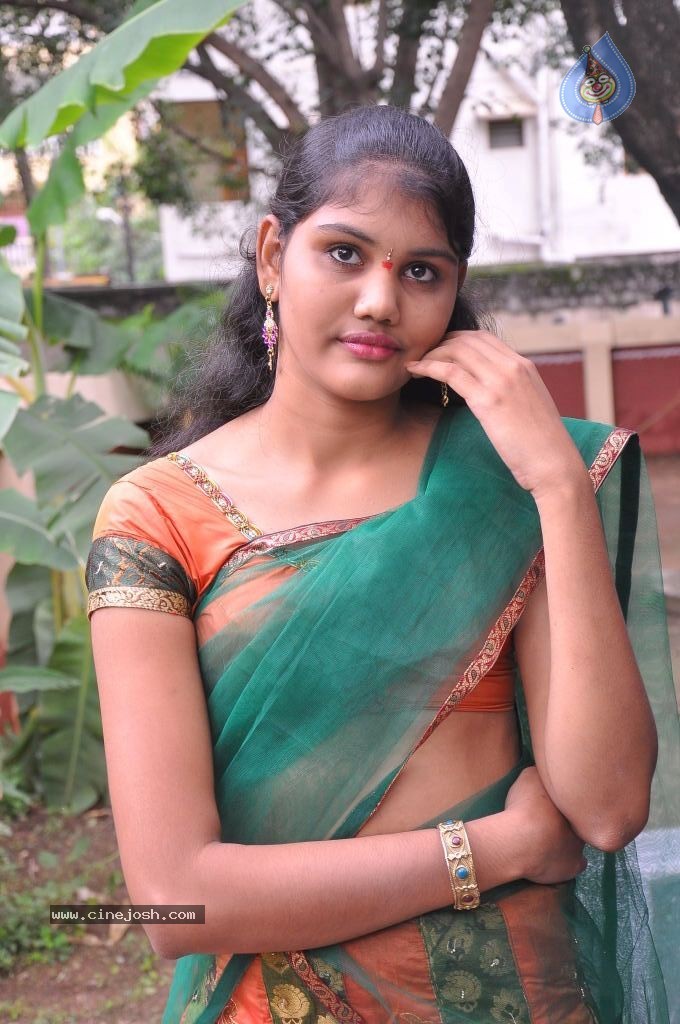 Sunitha Stills - 2 / 41 photos