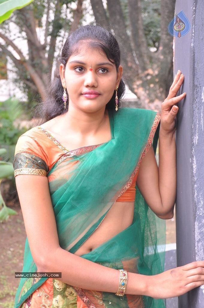 Sunitha Stills - 8 / 41 photos