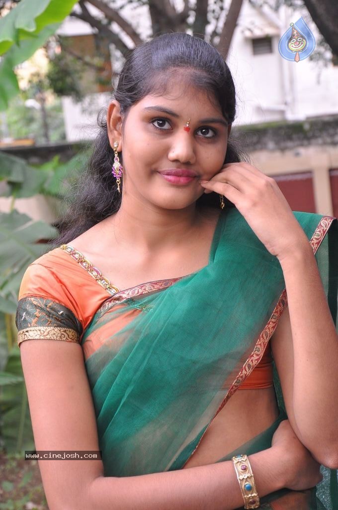 Sunitha Stills - 15 / 41 photos