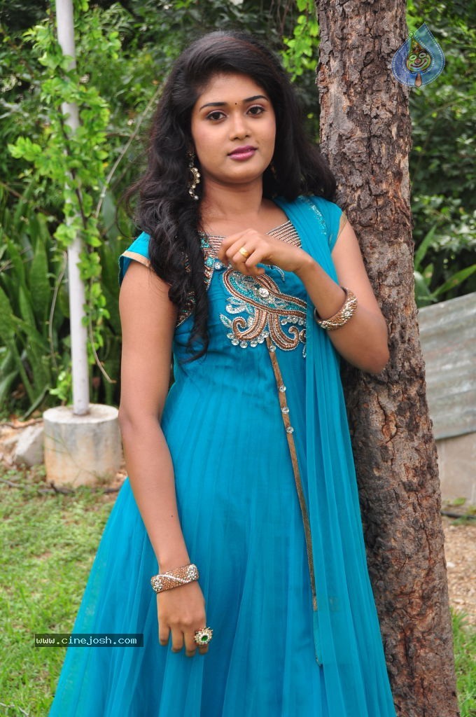 Sunitha New Photos - 30 / 64 photos