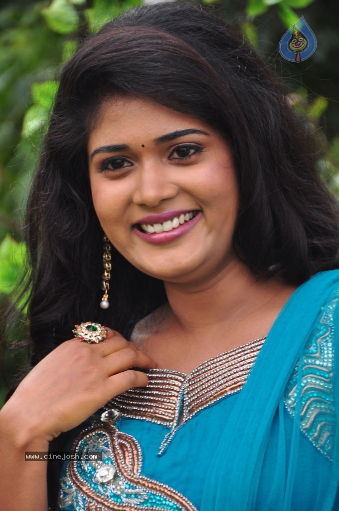 Sunitha New Photos - 34 / 64 photos