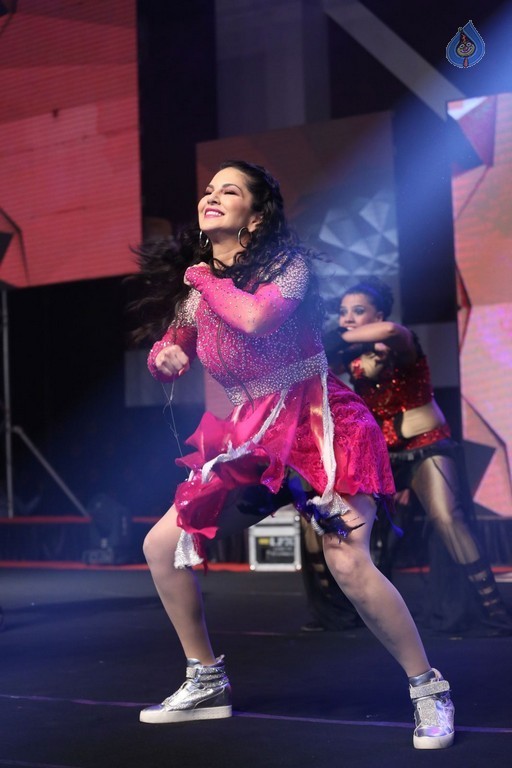 Sunny Leone Performance Photos at Rogue Audio Launch - 45 / 53 photos