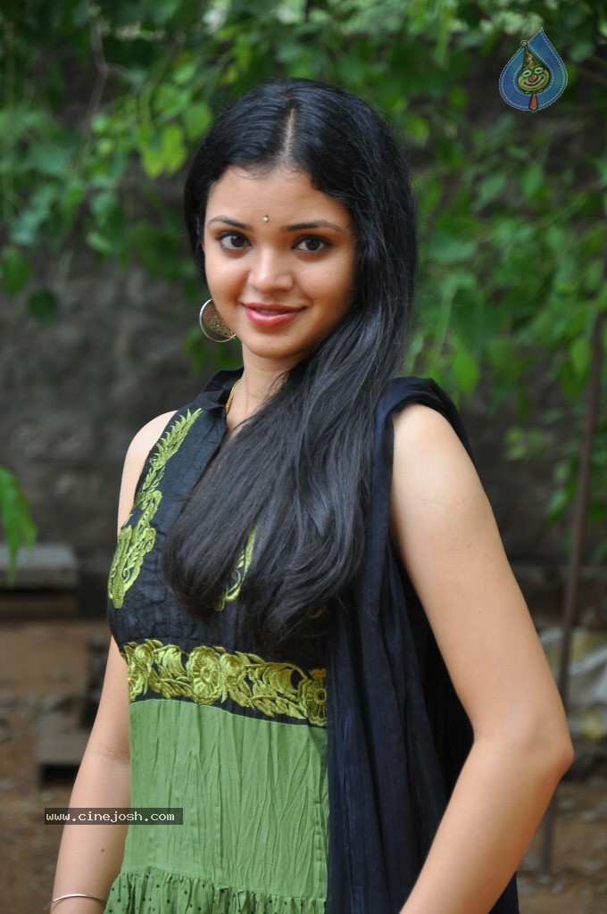 Supraja New Stills - 54 / 96 photos