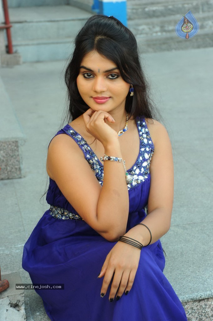 Supriya New Stills - 46 / 57 photos