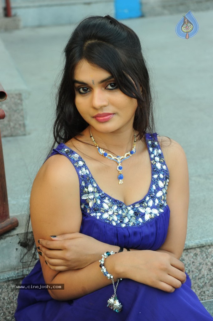 Supriya New Stills - 50 / 57 photos