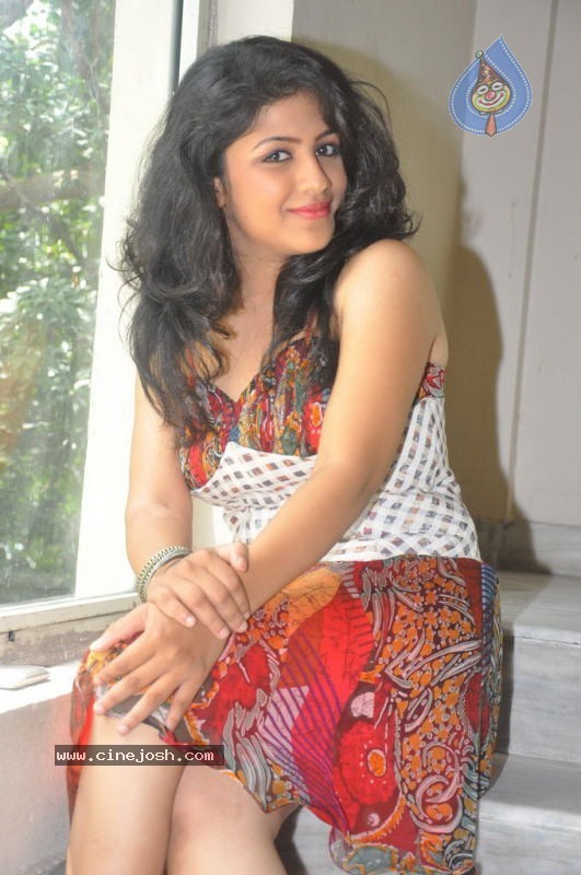 Supriyaa Hot Stills - 28 / 28 photos