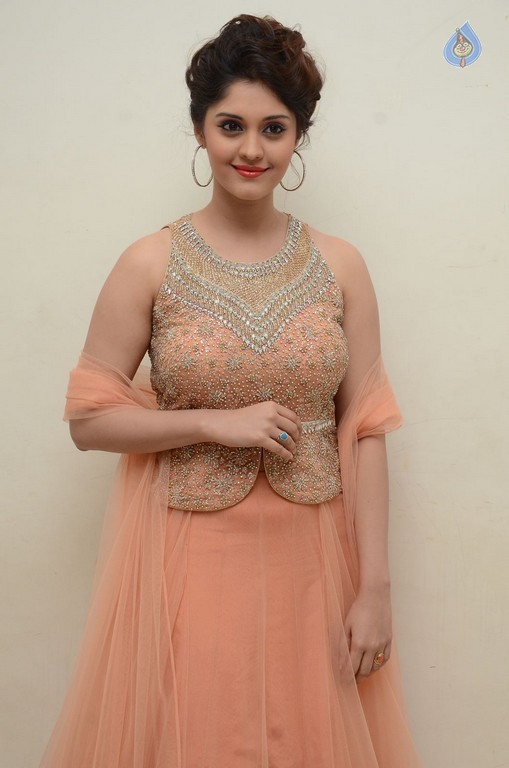 Surabhi New Images - 29 / 42 photos