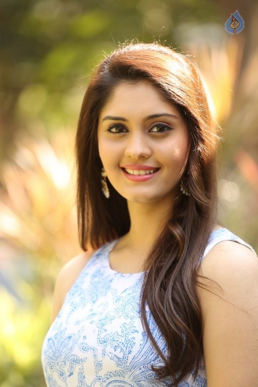 Surabhi New Photos - 25 / 42 photos