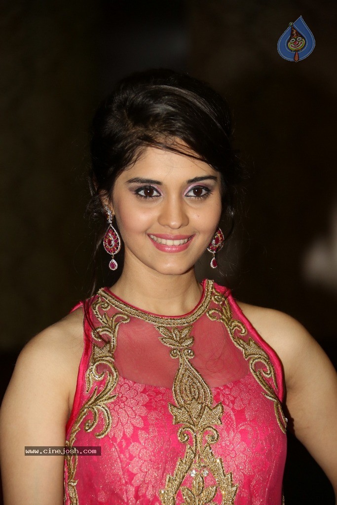 Surabhi New Photos - 77 / 128 photos