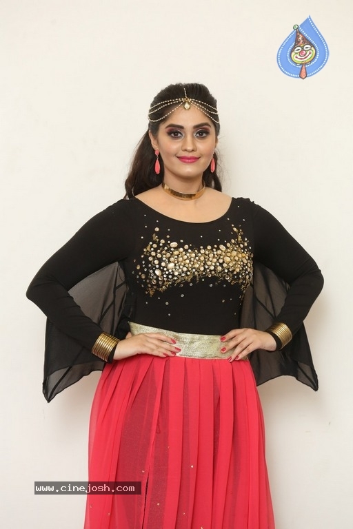 Surabhi Photos - 5 / 12 photos