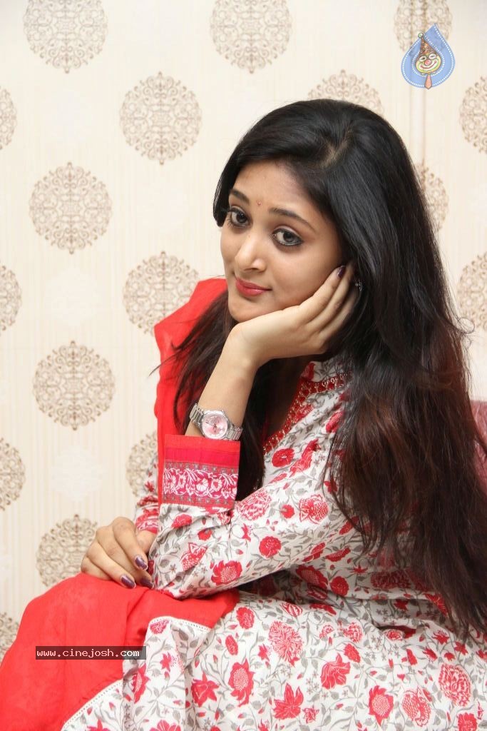 Sushma New Stills - 46 / 130 photos