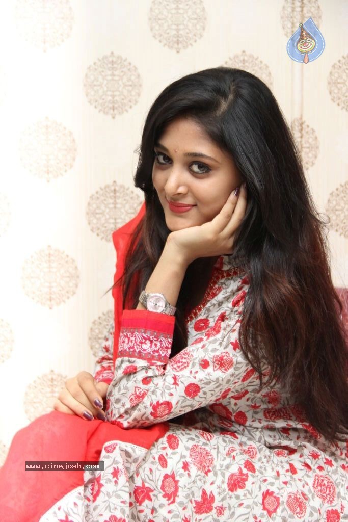 Sushma New Stills - 87 / 130 photos