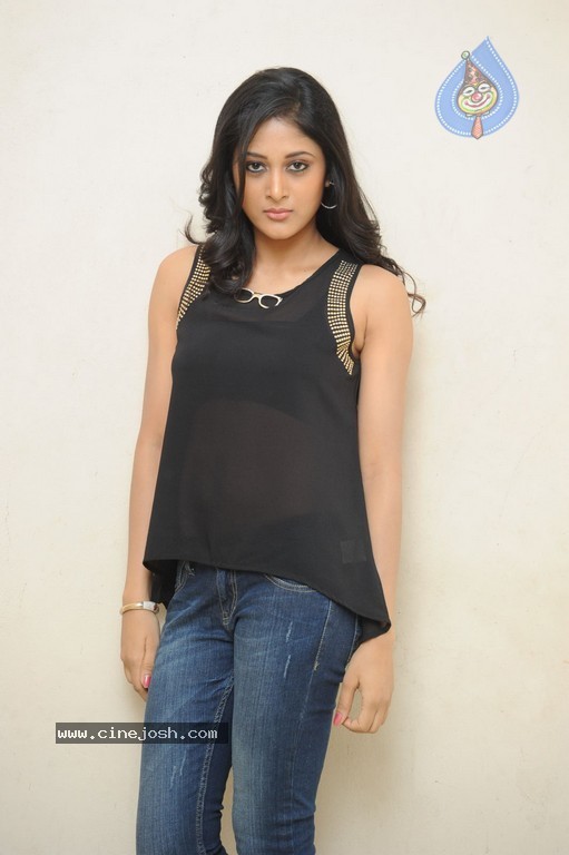 Sushma Raj Stills - 20 / 73 photos