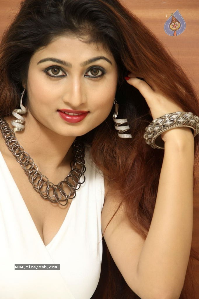 Swapna Benerjee Stills - 86 / 87 photos