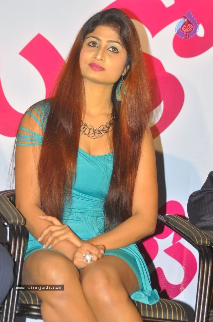 Swapna Hot Stills - 42 / 112 photos