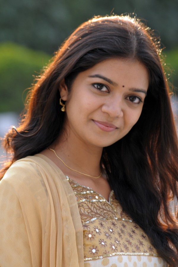 Swathi Gallery - 31 / 100 photos