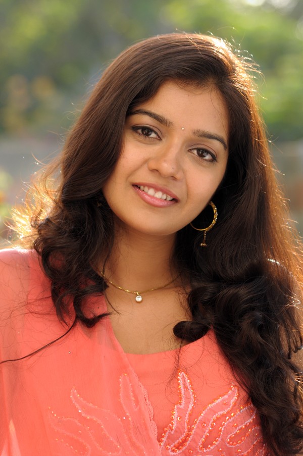 Swathi Gallery - 43 / 100 photos