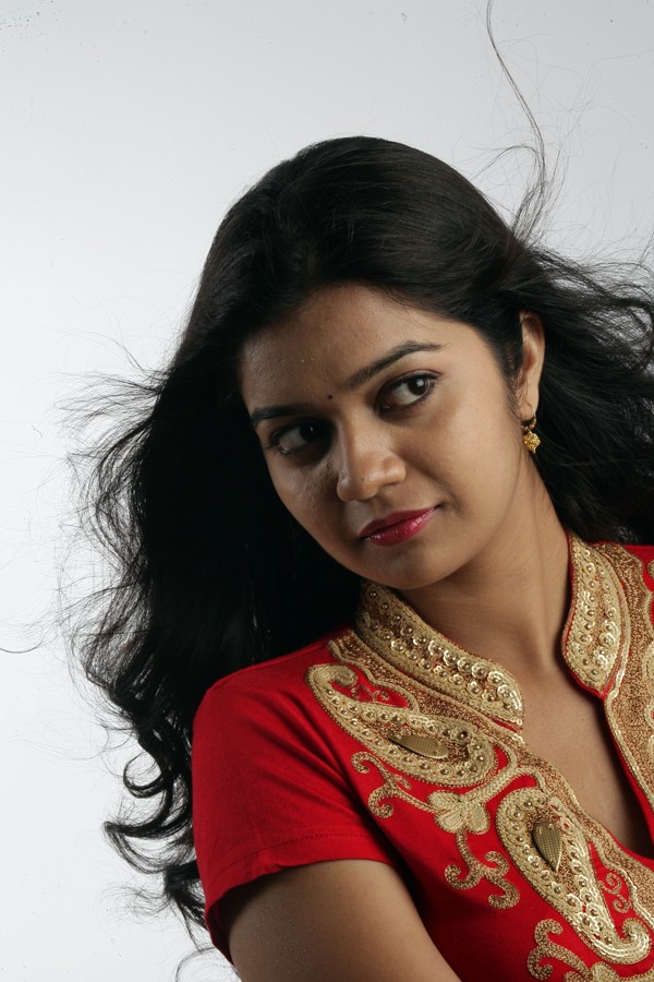 Swathi Gallery - 72 / 100 photos