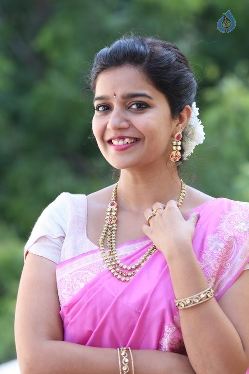 Swathi Latest Photos - 38 / 41 photos