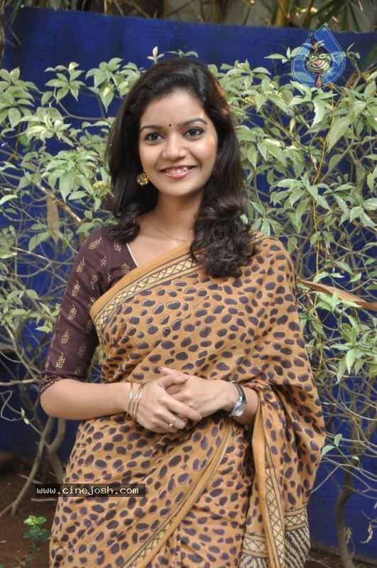 Swathi Latest Stills - 25 / 52 photos