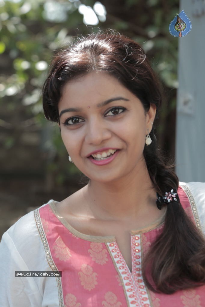 Swathi Latest Stills - 30 / 84 photos