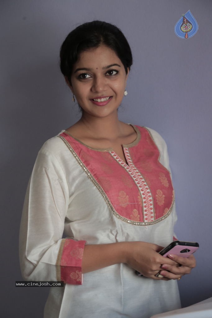 Swathi Latest Stills - 33 / 84 photos