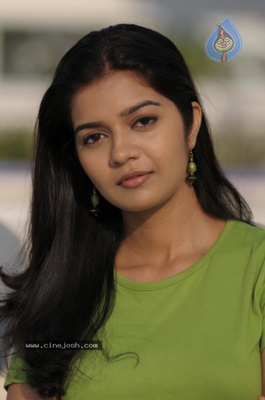 Swathi New Gallery - 11 / 72 photos