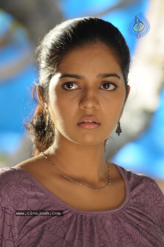 Swathi New Gallery - 18 / 72 photos