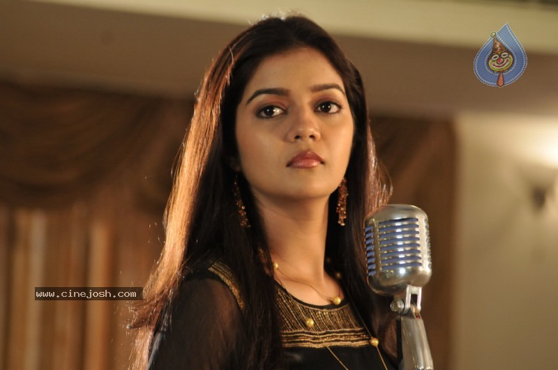 Swathi New Gallery - 32 / 72 photos