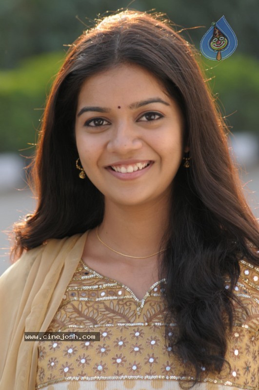 Swathi New Gallery - 34 / 72 photos