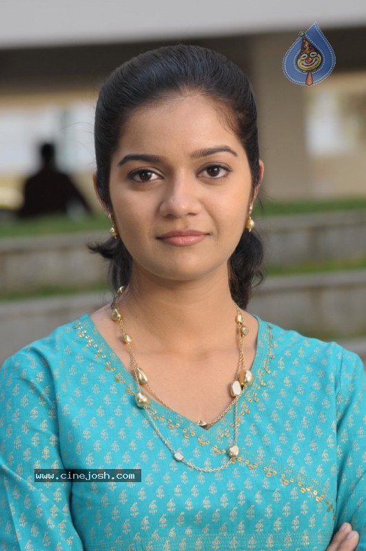 Swathi New Gallery - 41 / 72 photos