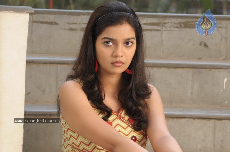 Swathi New Gallery - 45 / 72 photos