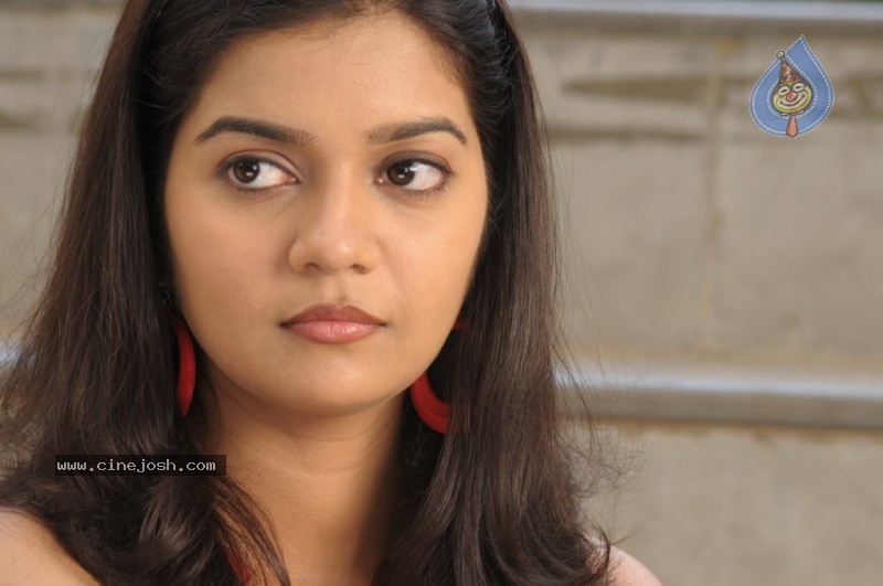 Swathi New Gallery - 47 / 72 photos