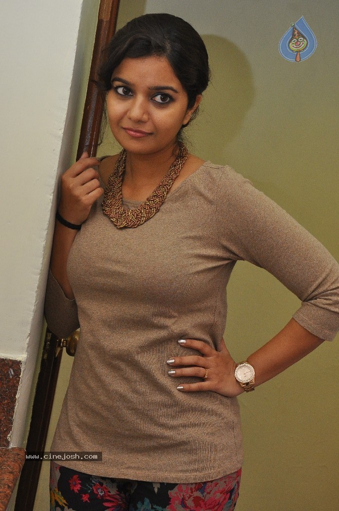 Swathi New Gallery - 44 / 50 photos