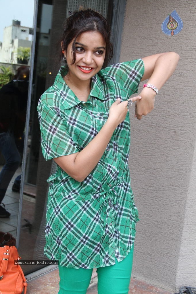 Swathi New Pics - 99 / 104 photos