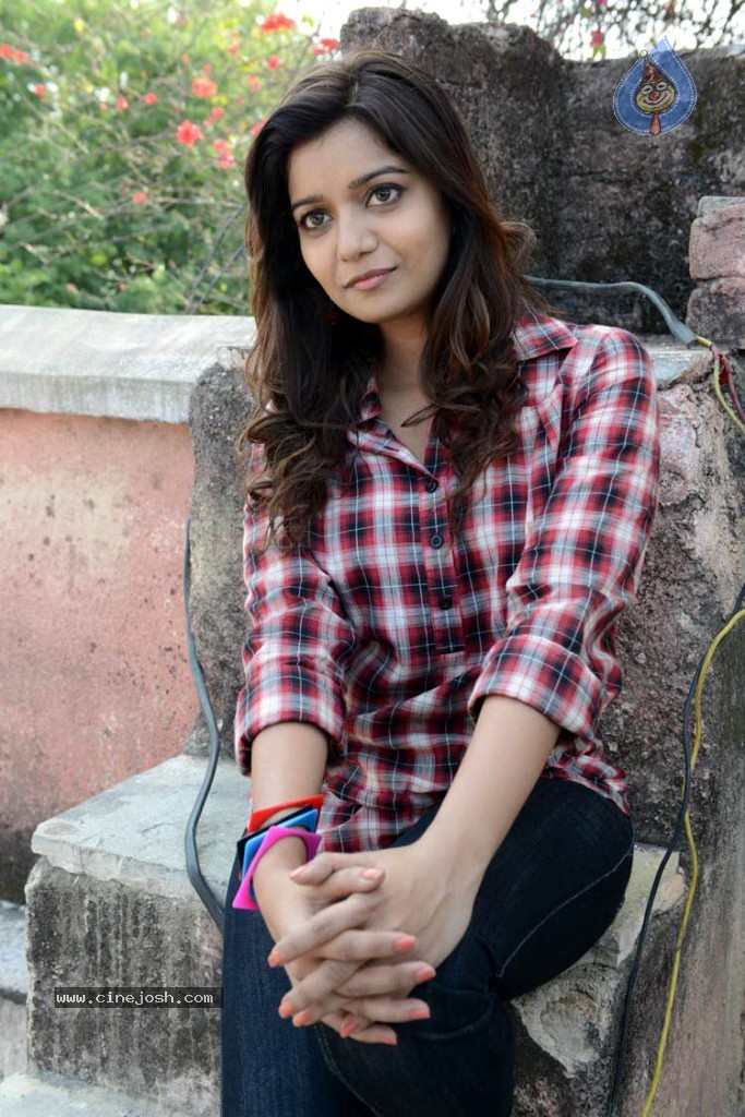 Swathi Stills - 4 / 57 photos