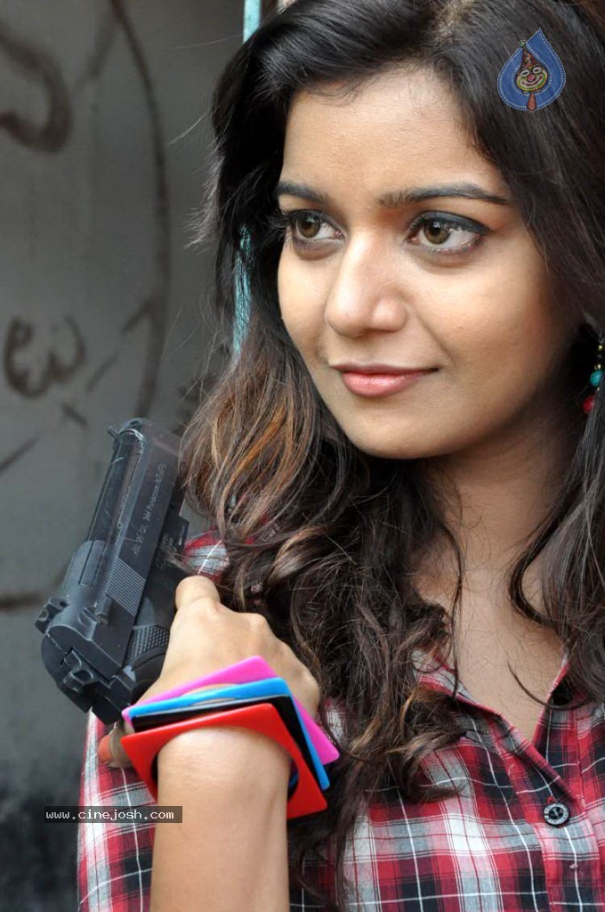 Swathi Stills - 18 / 57 photos