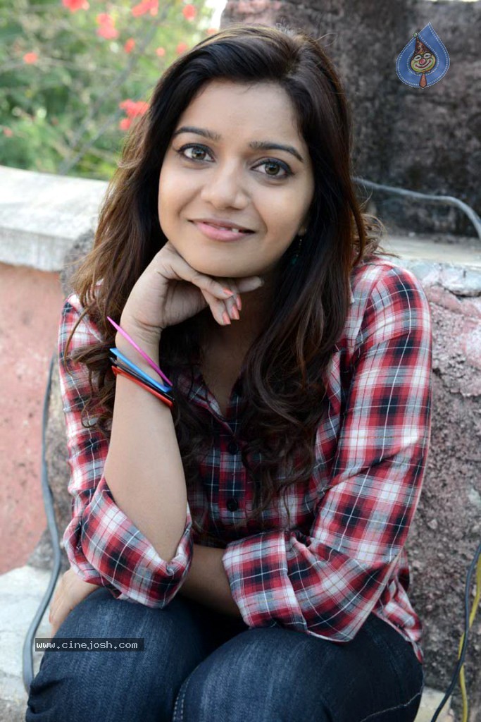 Swathi Stills - 21 / 57 photos