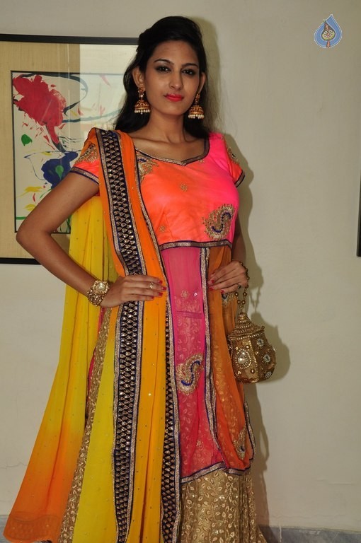 Swetha Jadhav Gallery - 2 / 21 photos