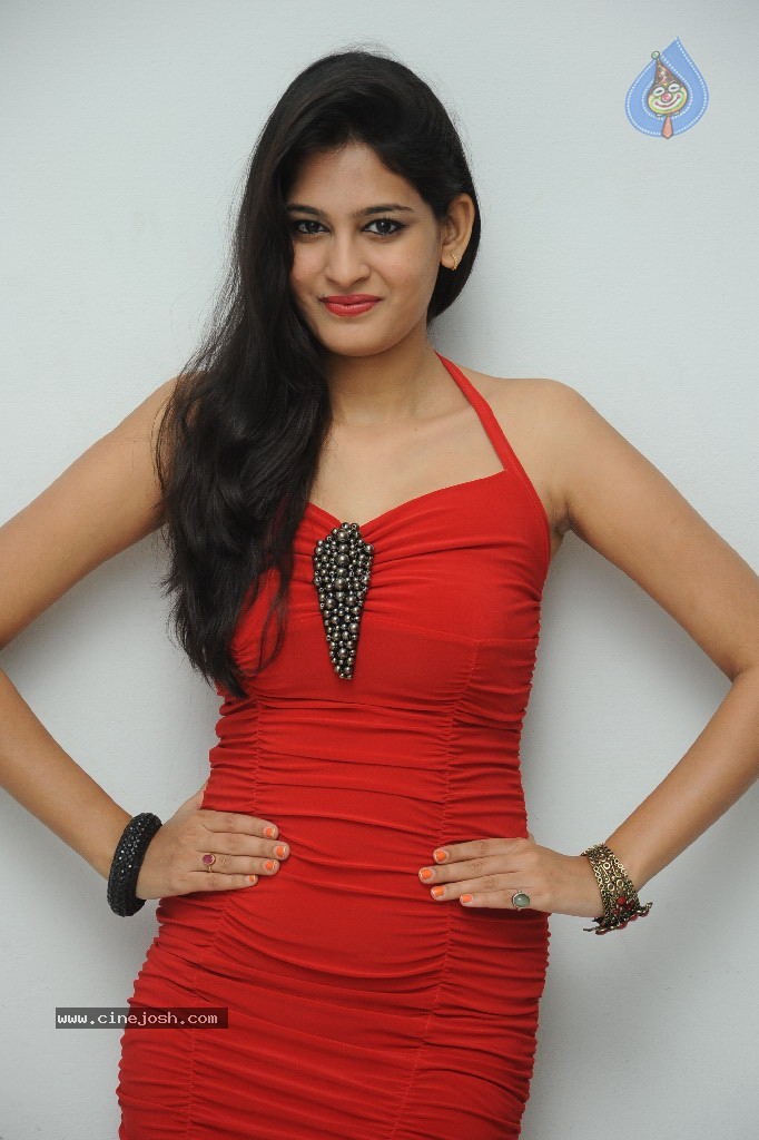 Swetha Jadhav Stills - 79 / 80 photos