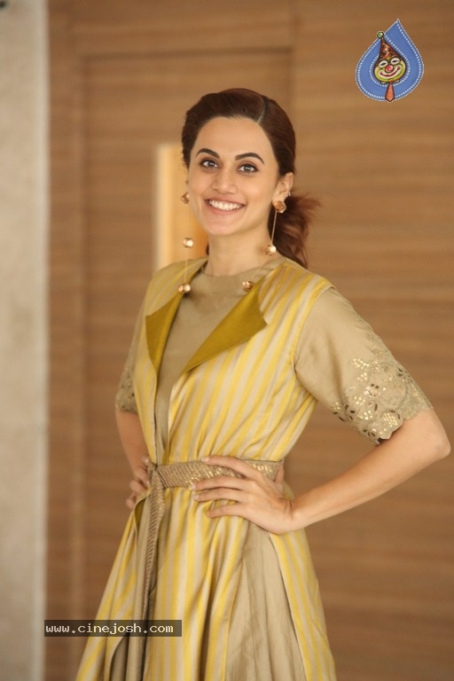 Taapsee Pannu Pictures - 2 / 21 photos