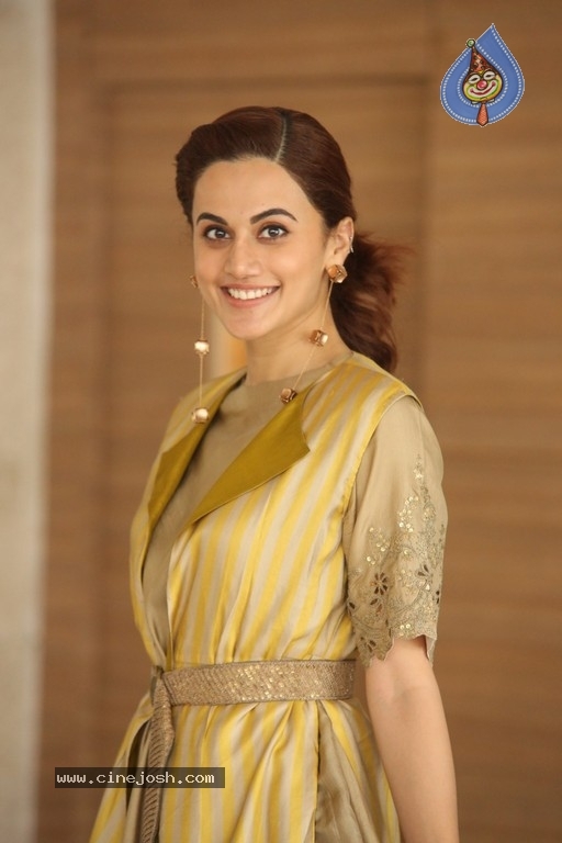 Taapsee Pannu Pictures - 8 / 21 photos